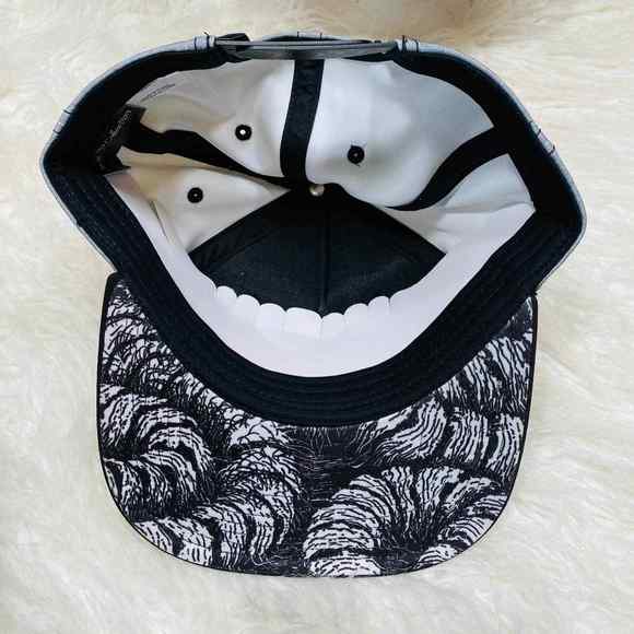 JUNJI ITO MY DEAR ANCESTORS SNAPBACK HAT "NWT" - Picture 4 of 5